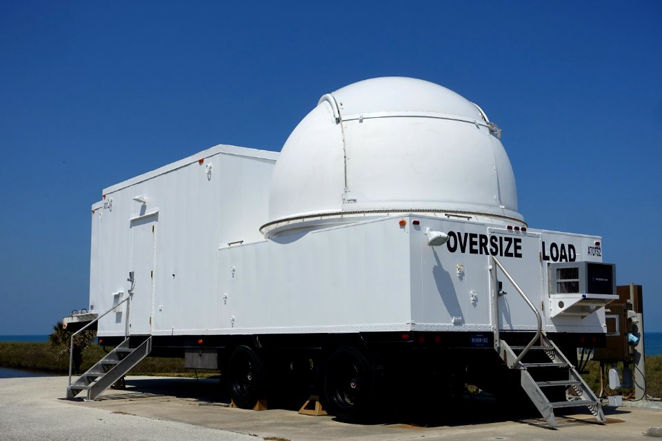 Telescope at Launch Complex 39 - Kennedy Space Center - Cape Canaveral, Florida - DSC02659