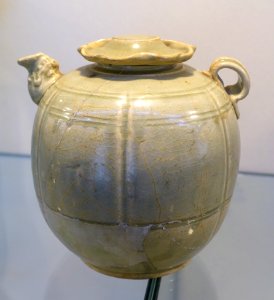 Teapot, celadon glaze ceramic - Lý dynasty, 11th-12th century AD - Vietnam National Museum of Fine Arts - Hanoi, Vietnam - DSC05386