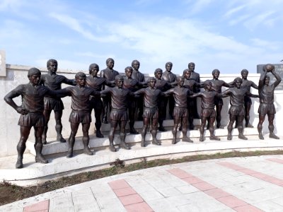 Team Ararat 73 sculpture Yerevan - 1