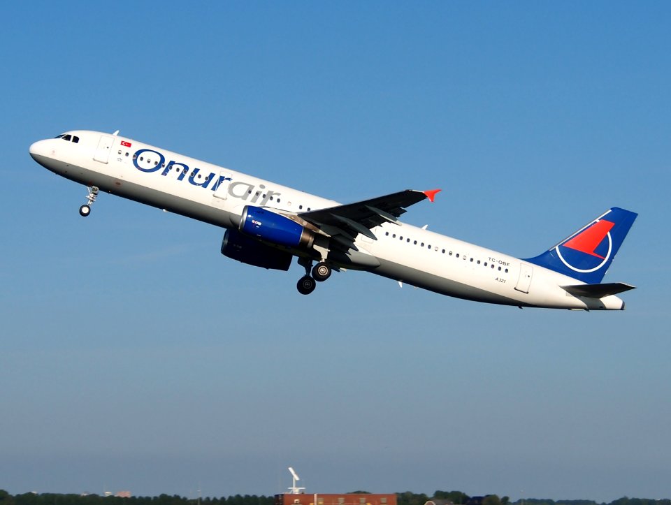 TC-OBF Onur Air Airbus A321 takeoff from Schiphol (AMS - EHAM), The Netherlands, 16may2014