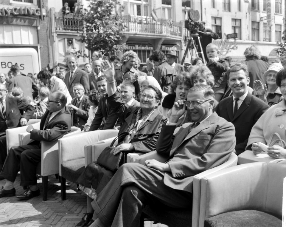 Tante Saars 50 jarig jubileum, Bestanddeelnr 914-2104