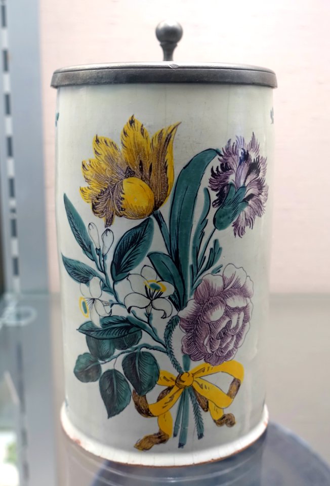 Tankard, Nuremberg, c. 1765, faience, pewter - Germanisches Nationalmuseum - Nuremberg, Germany - DSC02577