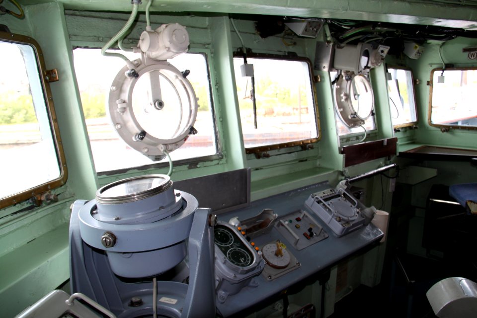 Teile der Bruecke des Zerstoerer Moelders im Deutschen Marinemuseum Wilhelmshaven