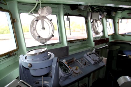 Teile der Bruecke des Zerstoerer Moelders im Deutschen Marinemuseum Wilhelmshaven