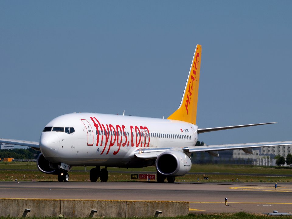 TC-CPC Pegasus Boeing 737-82R(WL) - cn 40878 taxiing 21july2013 pic-002