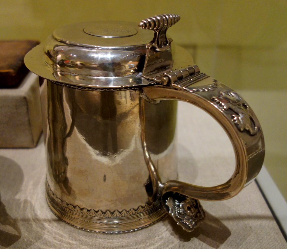 Tankard by Koenraet Ten Eyck, Albany, c. 1728, silver - Albany Institute of History and Art - DSC08009