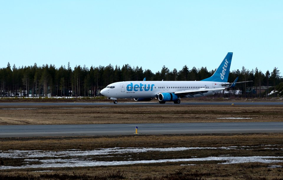 TC-TJJ Oulu Airport 20160403 01