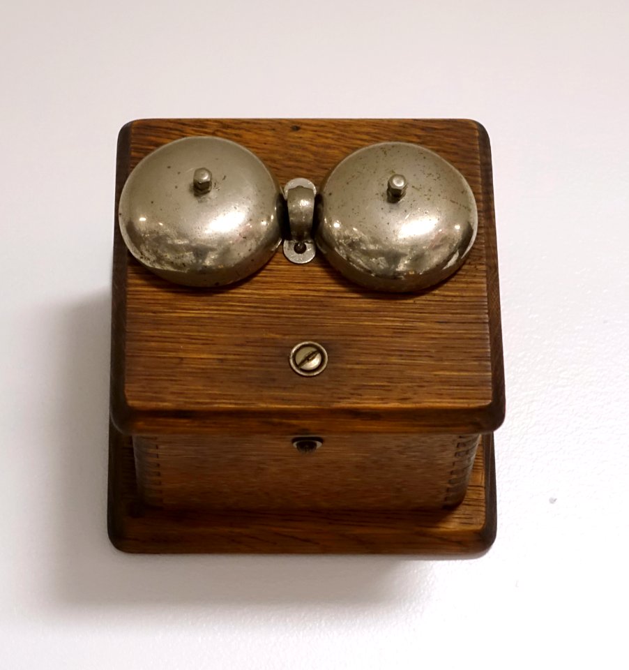 Telephone extension bell - Telephone Museum - Waltham, Massachusetts - DSC08128