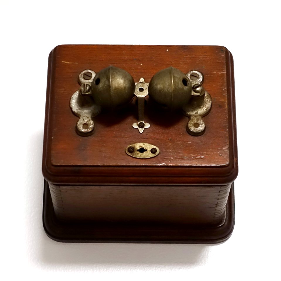 Telephone extension bell - Telephone Museum - Waltham, Massachusetts - DSC08129