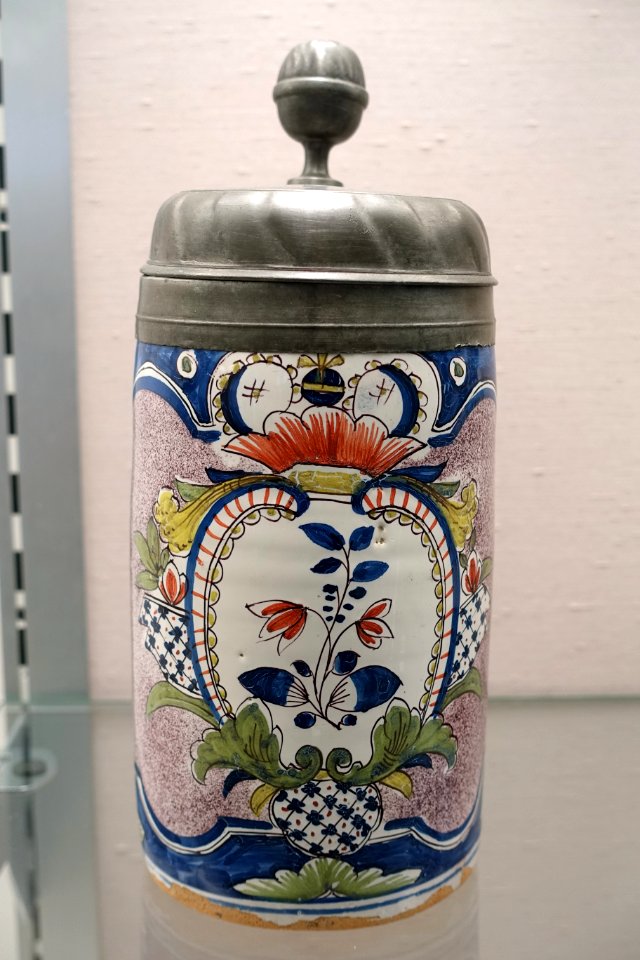 Tankard, probably Dorotheental, c. 1725, faience, pewter - Germanisches Nationalmuseum - Nuremberg, Germany - DSC02607