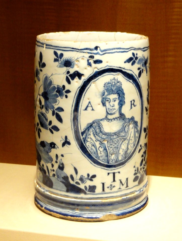 Tankard, London, dated 1722, commemorating Queen Anne - Nelson-Atkins Museum of Art - DSC08801