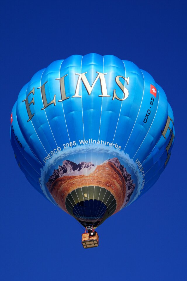 Sleeve hot air balloon ride flying