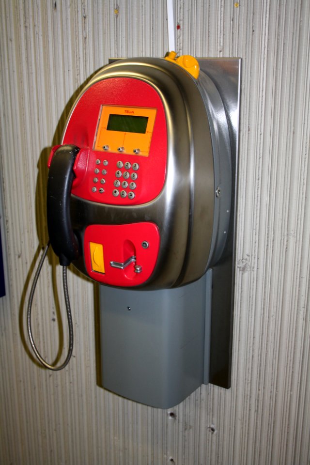 Telefonkiosk - august 2016