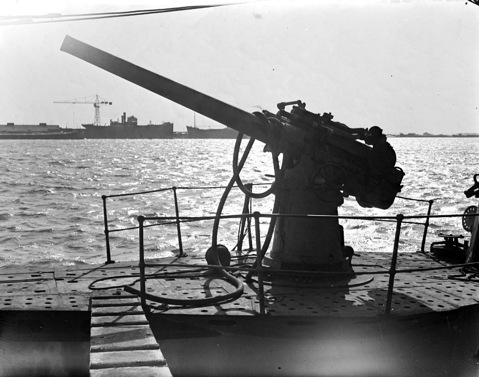 Tegenlicht geschut op onderzeeer, Bestanddeelnr 902-6400