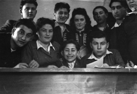Tehuis in Duitsland voor Joodse mensen, die ontslagen zijn uit concentratiekampe, Bestanddeelnr 901-5577 photo