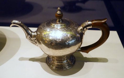 Teapot made by Samuel Casey, Rhode Island, c. 1750, sterling silver - National Museum of American History - DSC00117