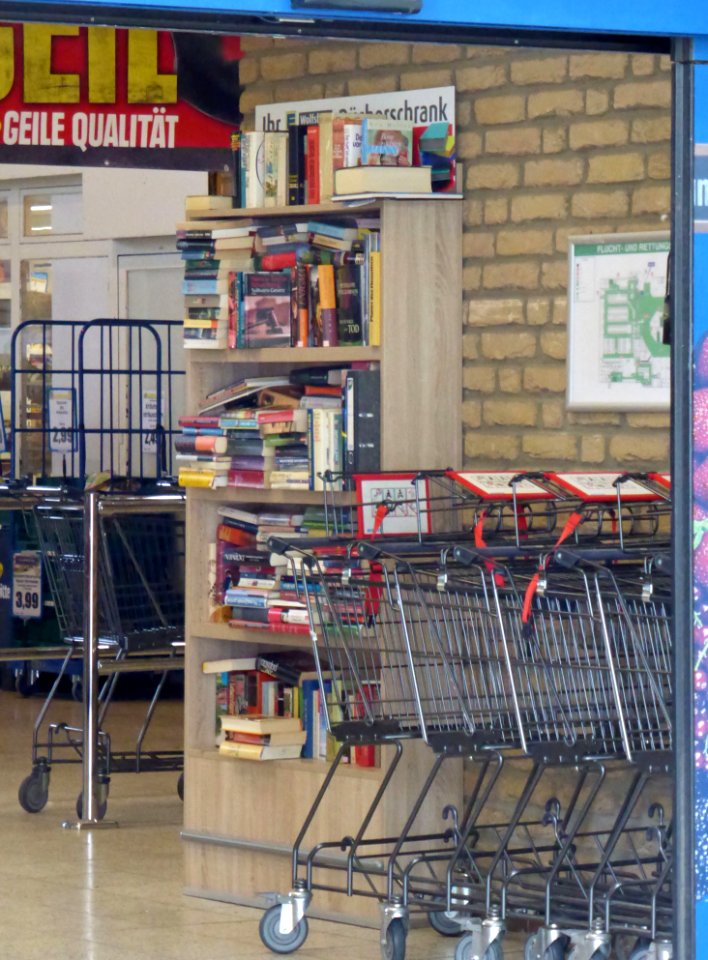Teichbreite Bücherregal
