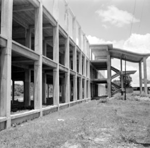 Technische school in aanbouw in Paramaribo, Bestanddeelnr 252-2236