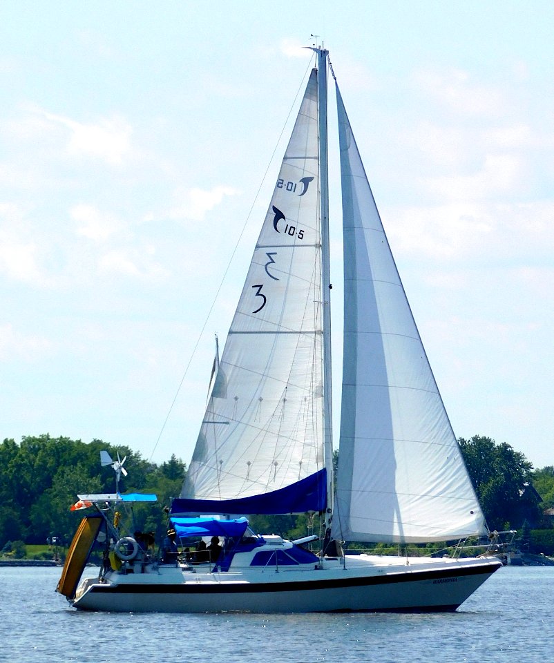 Tanzer 10.5 sailboat Harmonia 1283