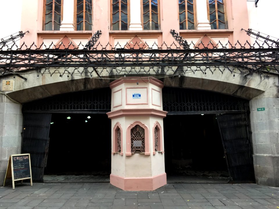 Teatro Bolívar in Quito 03