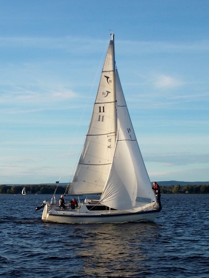 Tanzer 25 sailboat Solitaire 2921