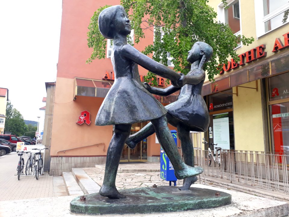 Tanzende Mädchen Jena - 1