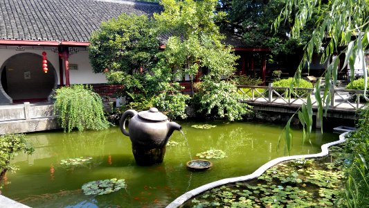 Teapot statue in Hangzhou, August 2016 photo
