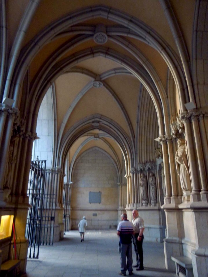 Tarrasa - Catedral, exterior, portada 07