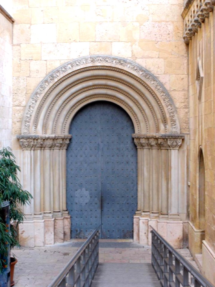 Tarragona - Catedral, acceso al Claustro 1