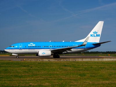 Taxiing PH-BGL KLM Royal Dutch Airlines Boeing 737-7K2(WL) - cn 30369 pic2