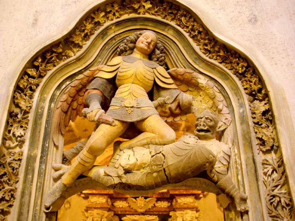 Tarragona - Catedral, relieve de San Jorge en el trasaltar