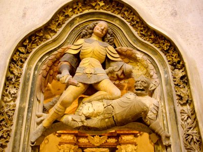 Tarragona - Catedral, relieve de San Jorge en el trasaltar