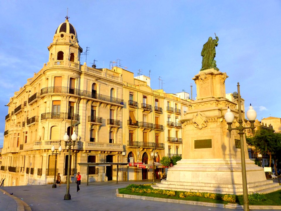 Tarragona - Monumento a Roger de Lauria