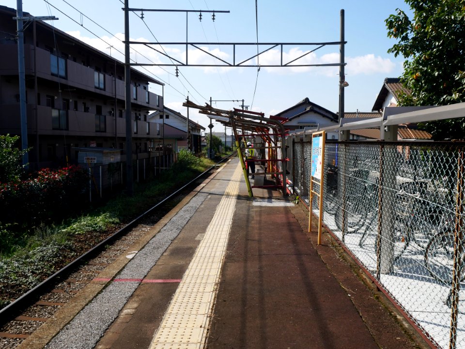 Tarobogu mae station platform viewing from Yokaichi side 20201014