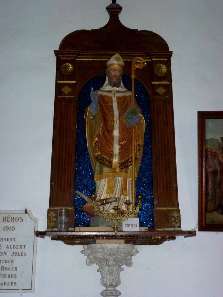 Tarzy (Ardennes) église, statue 02