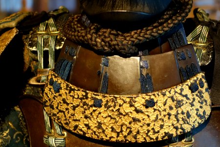 Tatehagido armor, signed Takakage, Japan, early Edo period, 1600s AD, iron, leather, gold, fur (detail) - The Ann and Gabriel Barbier-Mueller Museum - DSC05499