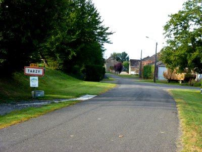 Tarzy (Ardennes) city limit sign