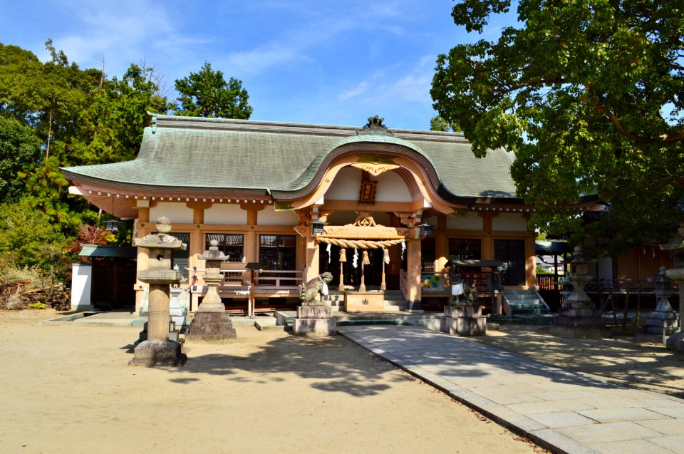 Tatsuta-Jinja, haiden-2