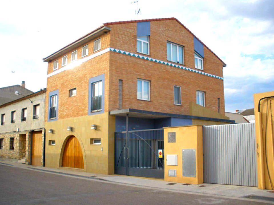Tauste - Hostal El Patiaz de la Reina Rana
