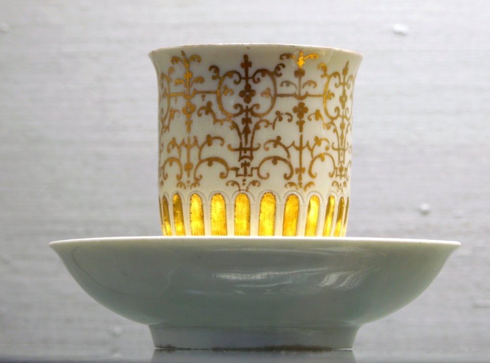 Tasse et soucoupe Blanc et or Meissen Kunstgewerbemuseum Berlin 05052018
