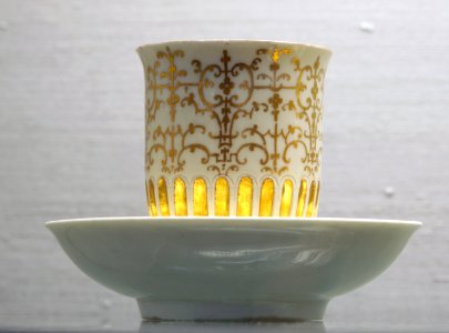 Tasse et soucoupe Blanc et or Meissen Kunstgewerbemuseum Berlin 05052018
