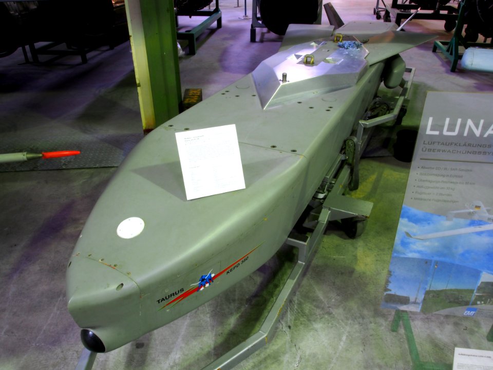 Taurus KEPD 350 Modulare Abstandswaffe pic1