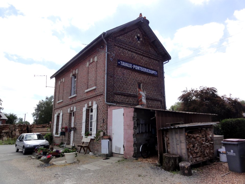 Tavaux-et-Pontséricourt (Aisne) ancienne gare