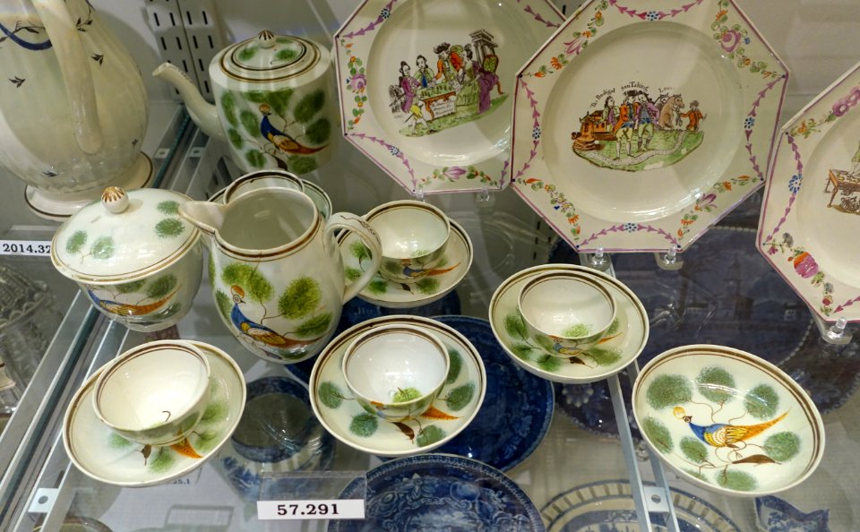 Tea set, Staffordshire, England, 1800-1815, pearlware, underglaze enamel oxides, HD 57.291 - Flynt Center of Early New England Life - Deerfield, Massachusetts - DSC04666