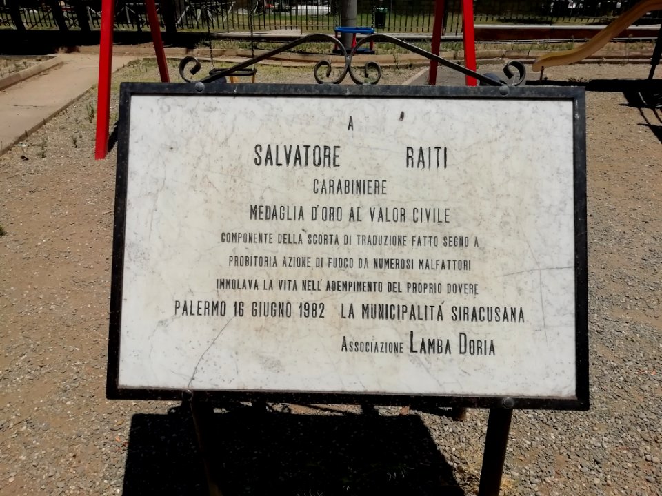 Targa a Salvatore Raiti