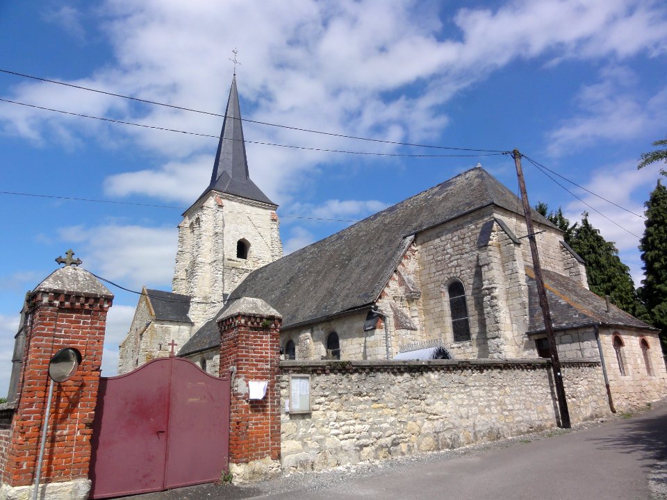 Tavaux-et-Pontséricourt (Aisne) église Notre-Dame de Tavaux (01)