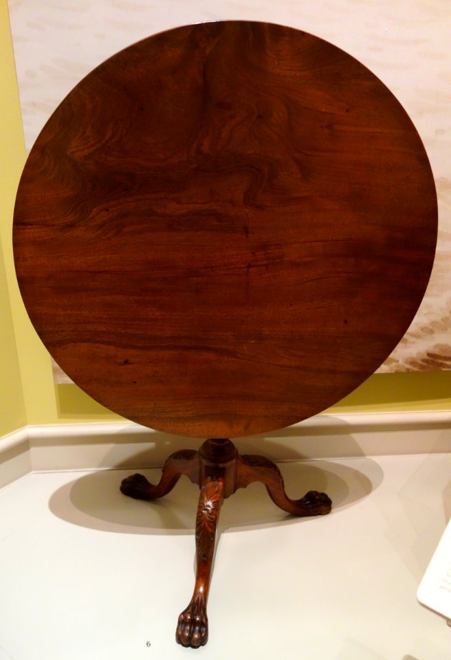 Tea table, unidentified maker, New York City, 1760-1780, mahogany and beech - Albany Institute of History and Art - DSC07993