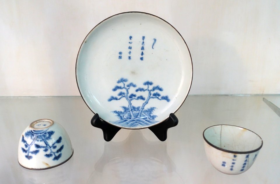 Tea set from China, 1804 AD, ceramics - Museum of Vietnamese History - Ho Chi Minh City - DSC05843