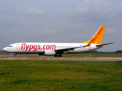 TC-AAR Pegasus Boeing 737-86N(WL) - cn 28624 taxiing 14july2013 pic-005