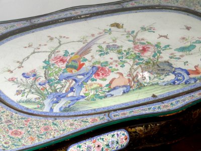Tea table, Canton, 1740s, owned by Wilhelm Mauritz Klingspor 1744-1815 - National Museum of Finland - DSC04294